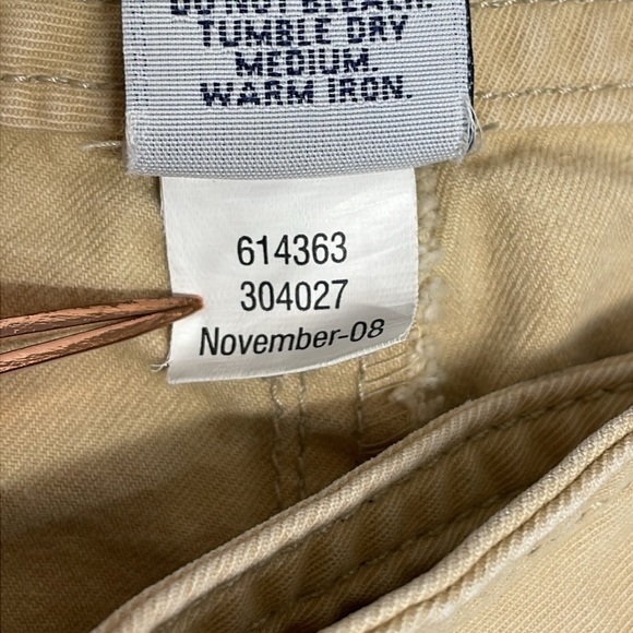 Gap Bermuda Favorite Khaki Shorts 12 - Picture 9 of 11